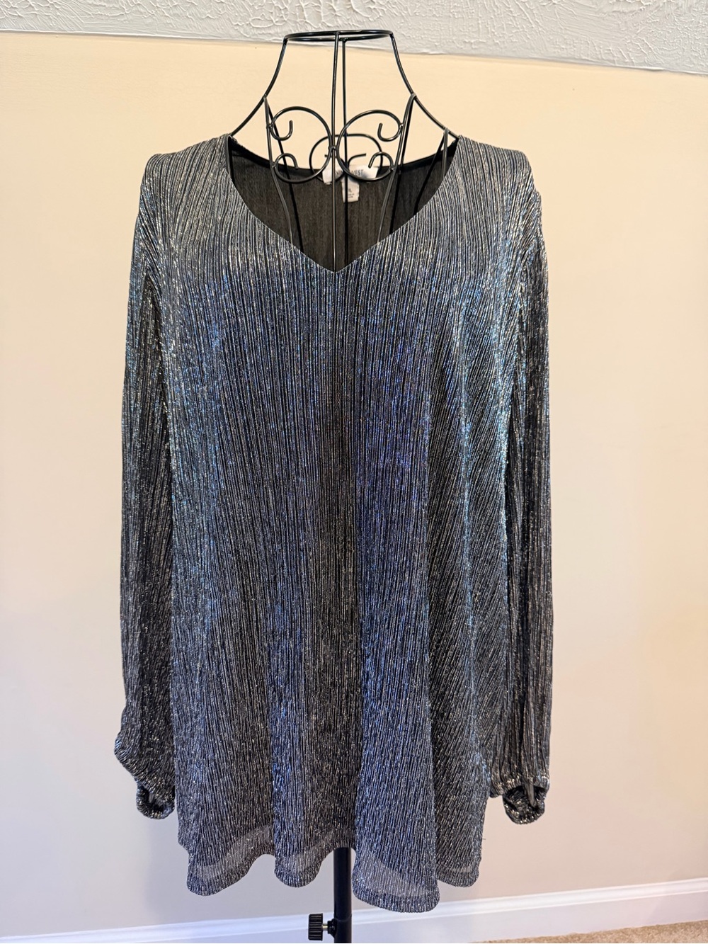 Nine West Women's Metallic Holiday Long Sleeve V-Neck Top Size XL